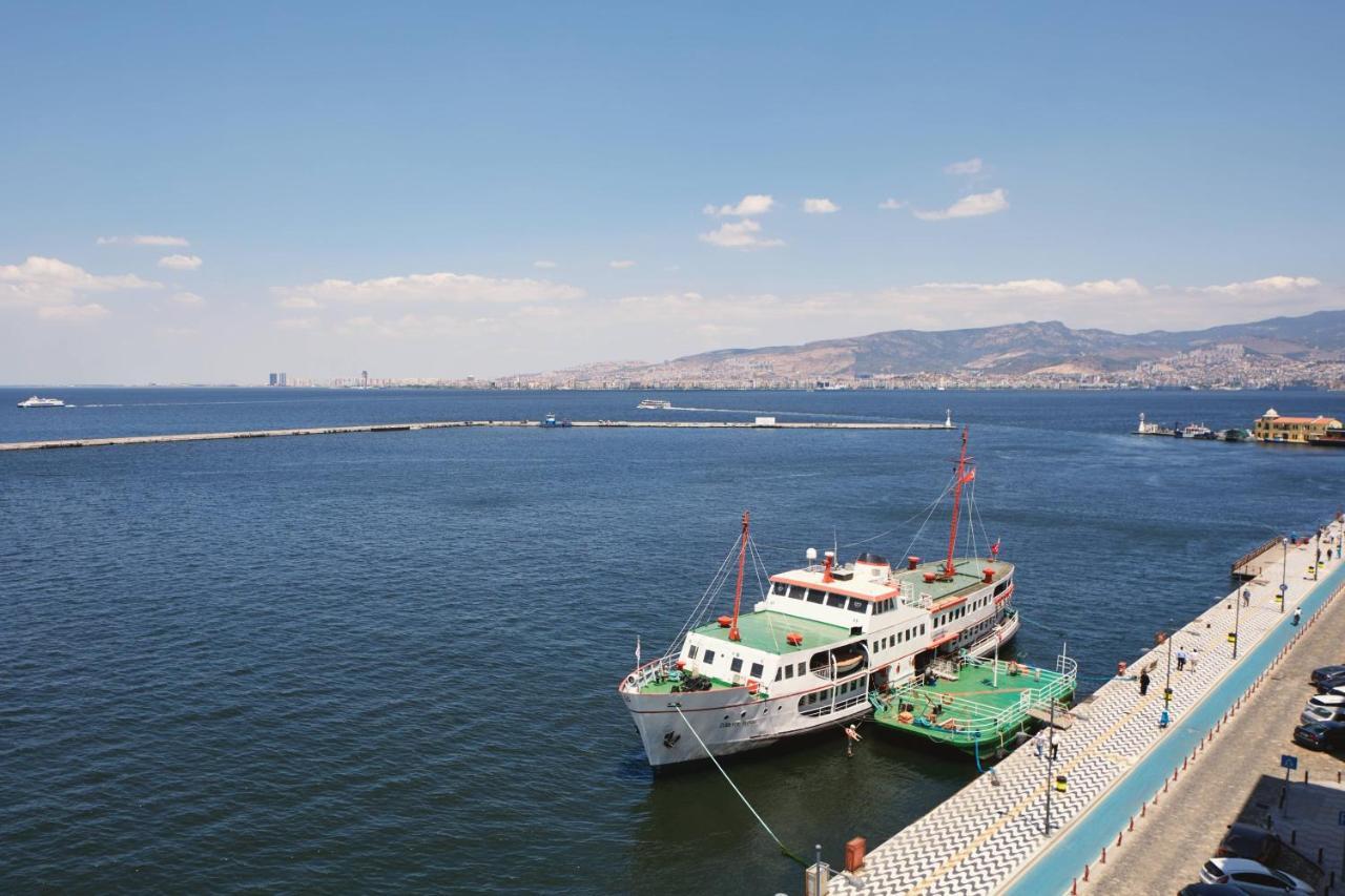 Izmir Marriott Hotel Ngoại thất bức ảnh The port of İskenderun