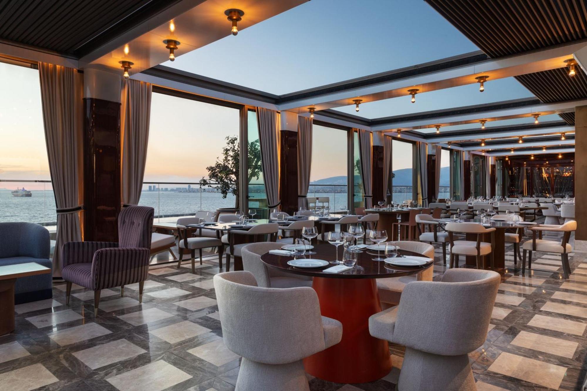 Izmir Marriott Hotel Ngoại thất bức ảnh The restaurant