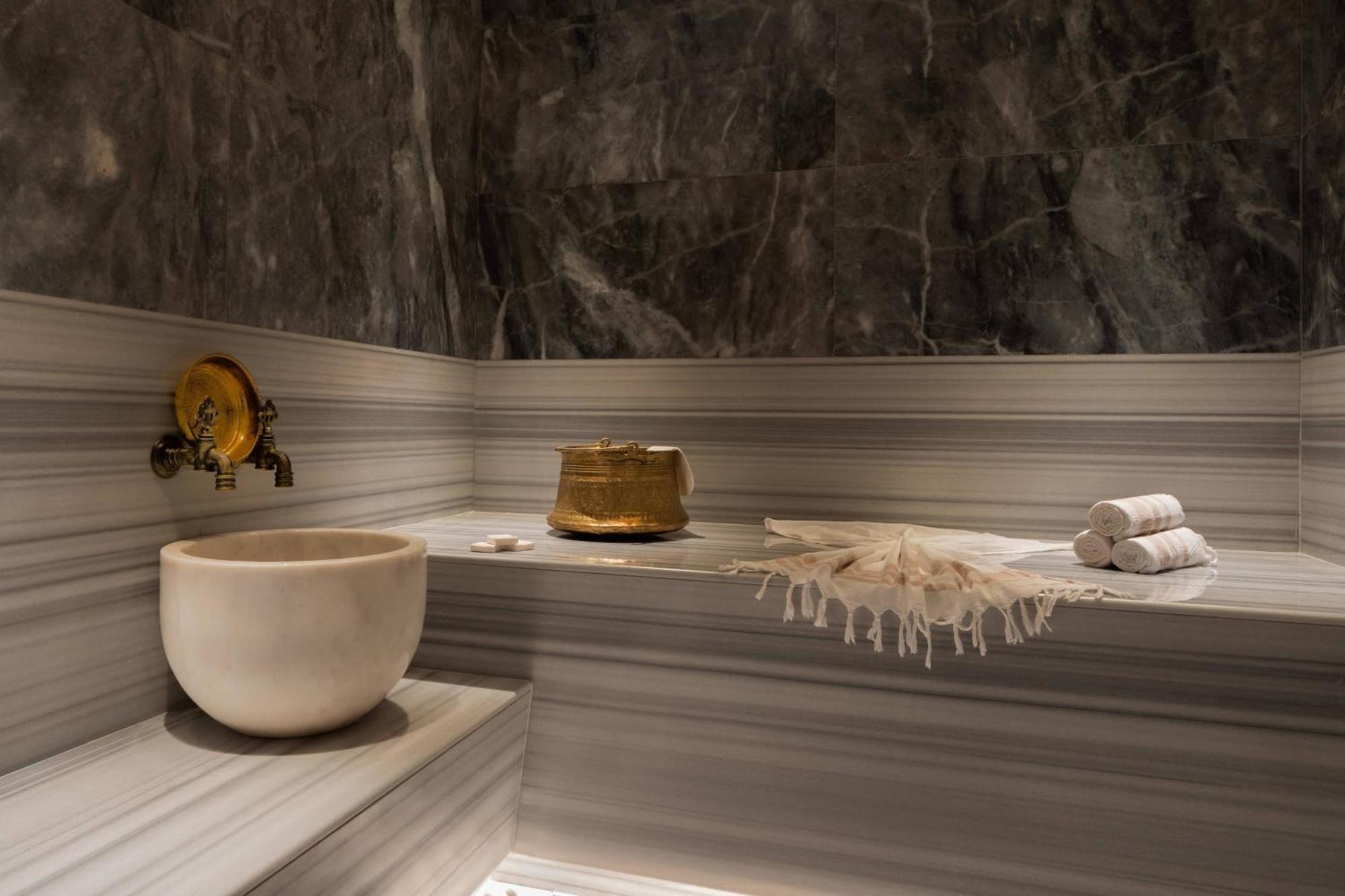 Izmir Marriott Hotel Ngoại thất bức ảnh Turkish bath